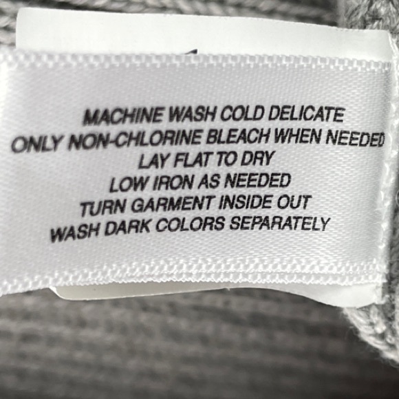 Cutter & Buck Men's Gray V-Neck Sweater Size L - Picture 11 of 11